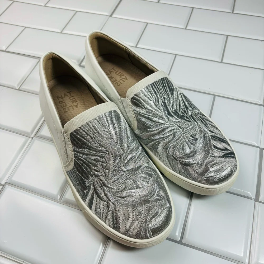 Naturalizer Marianne 4 Sneakers White‎ Silver 8.5W